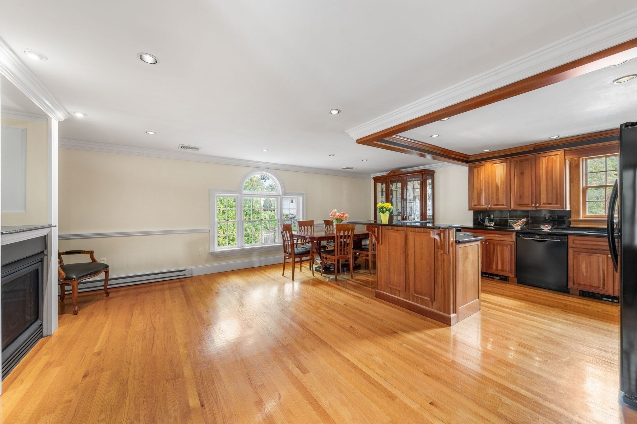 30 Hemenway Road, Swampscott, MA, 30 Hemenway Road, Swampscott, MA Photo #3
