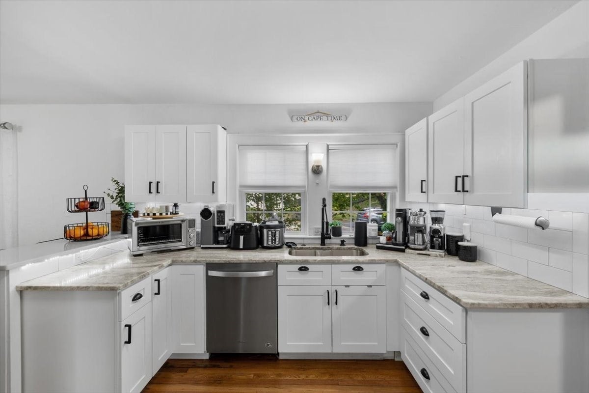 511 Palmer Ave, Falmouth, MA Photo #14