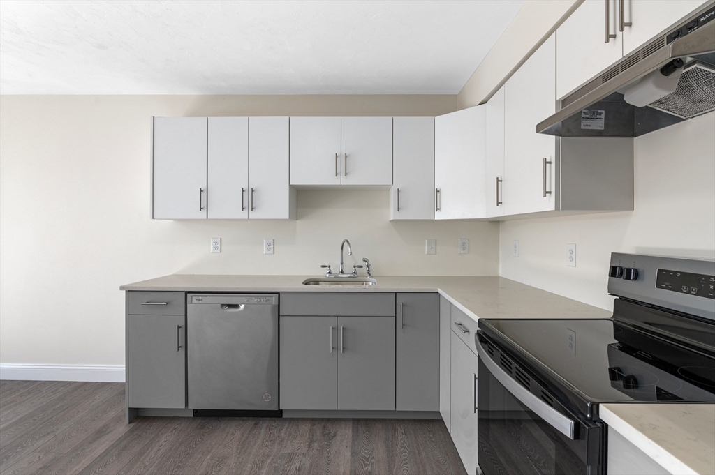 472 Essex Street 507