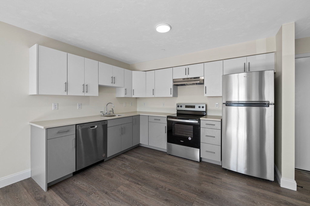 472 Essex Street 507