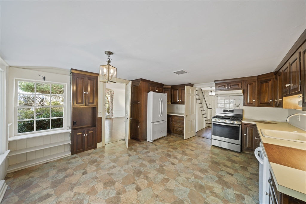 18 Winfield Way