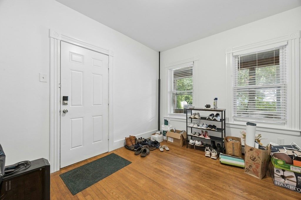 19 Englewood Avenue, Worcester, MA Photo #3