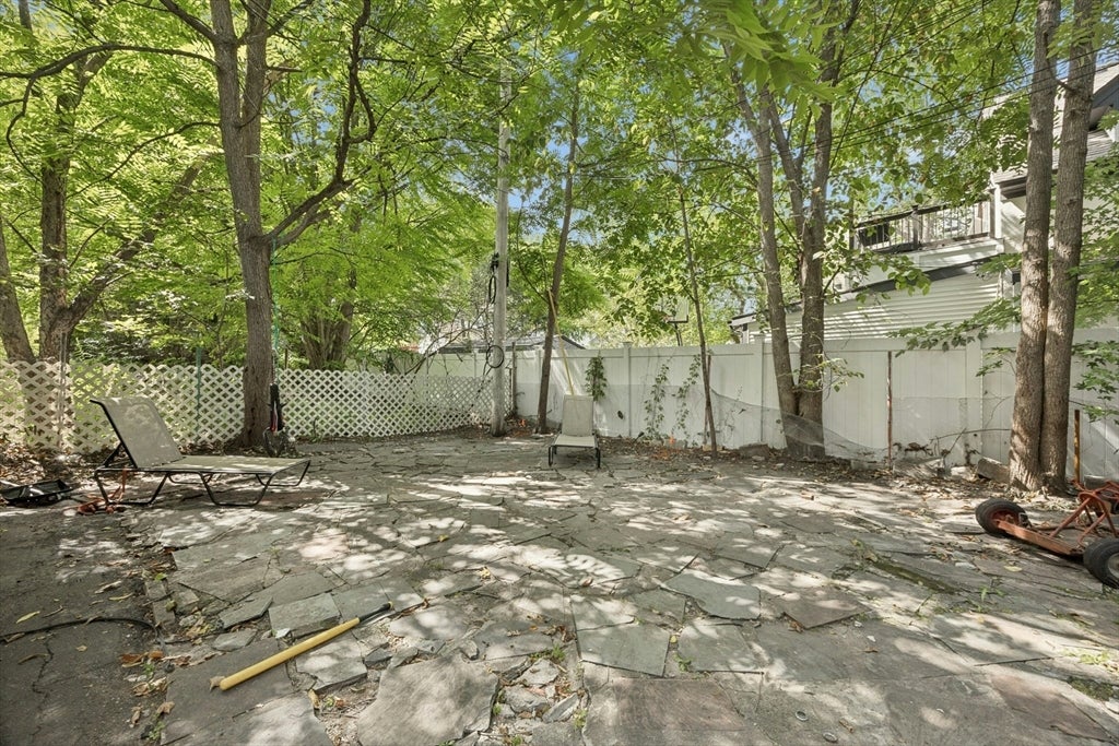 19 Englewood Avenue, Worcester, MA Photo #35
