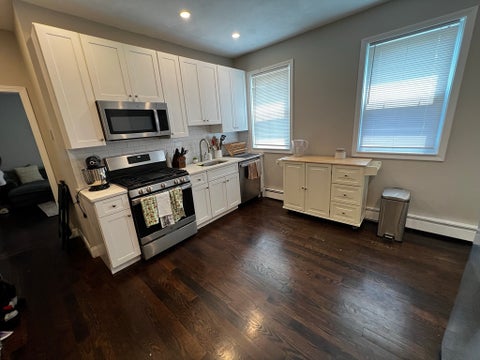 Photo of 158 Holland St #2, Somerville, MA 02144 (MLS # 73555987)