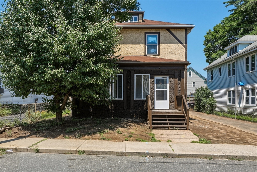 61 W Glen St, Holyoke, MA Photo #33