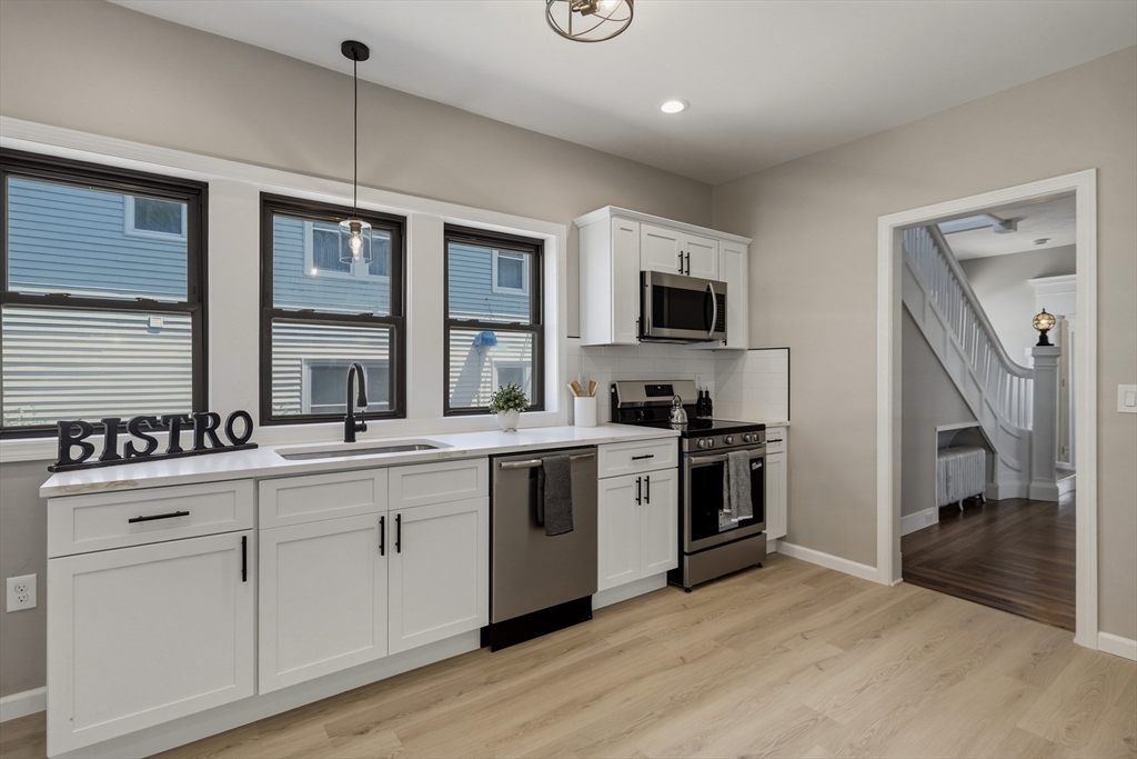 61 W Glen St, Holyoke, MA Photo #1
