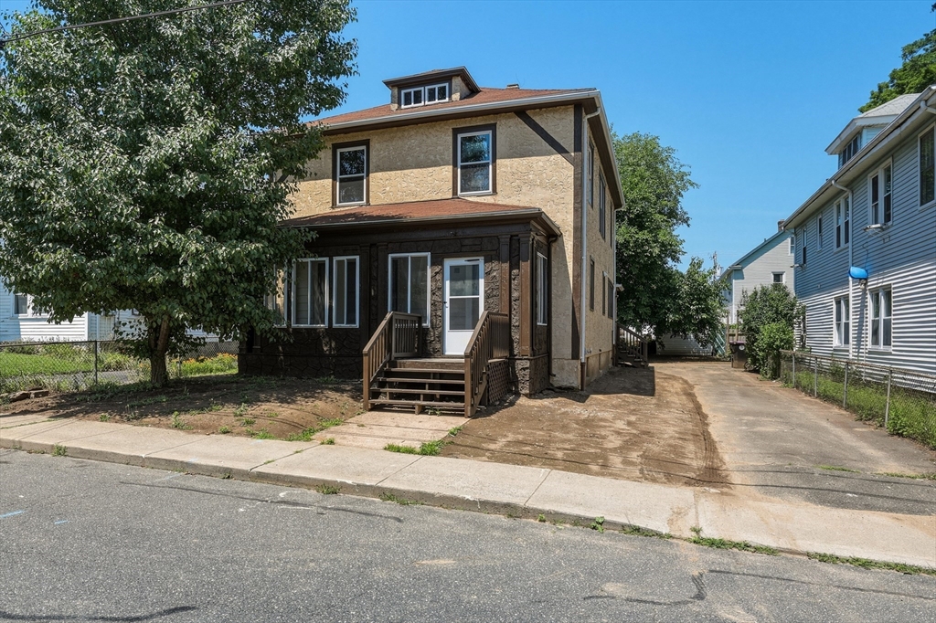 61 W Glen St, Holyoke, MA Photo #34