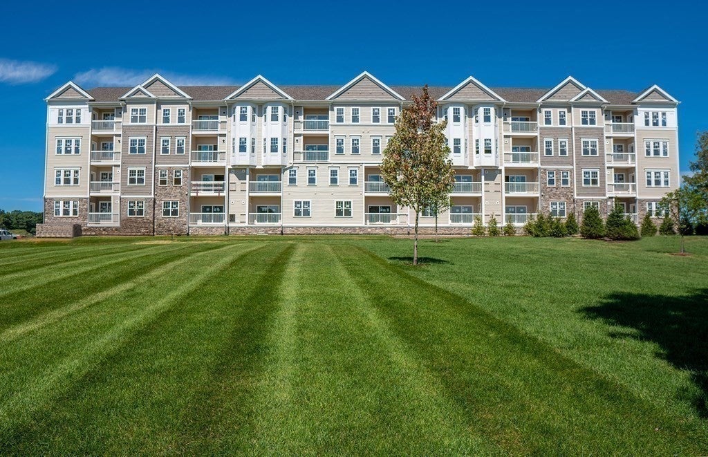 8 Peters Farm Way #106, Westborough, MA Photo #11