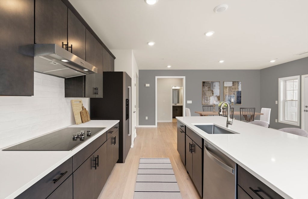 8 Peters Farm Way #106, Westborough, MA Photo #3