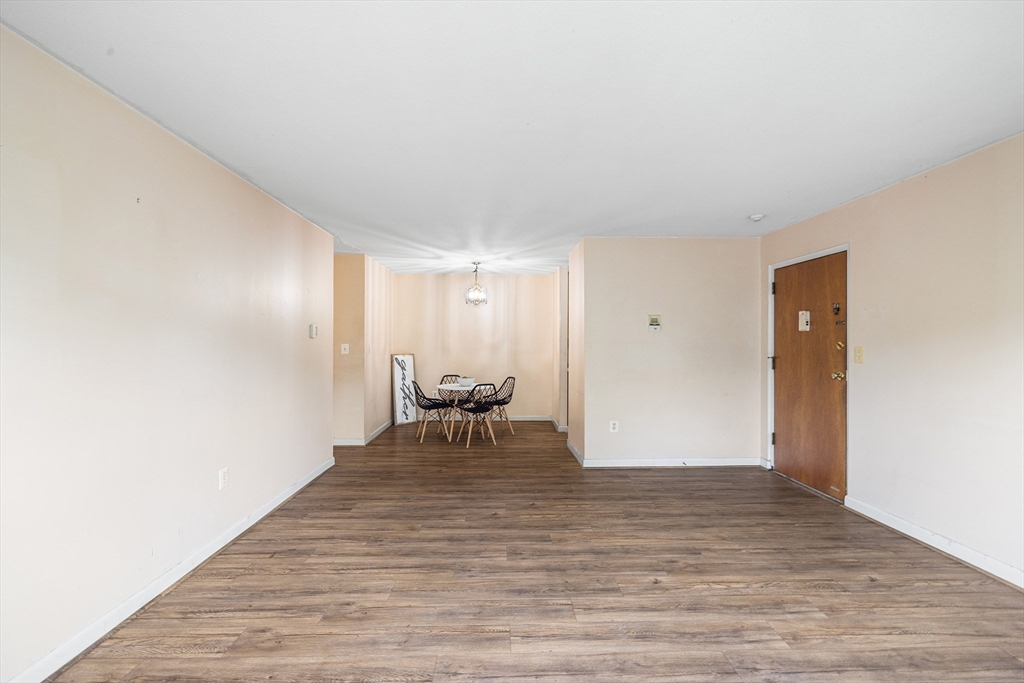 251 Rock St B4