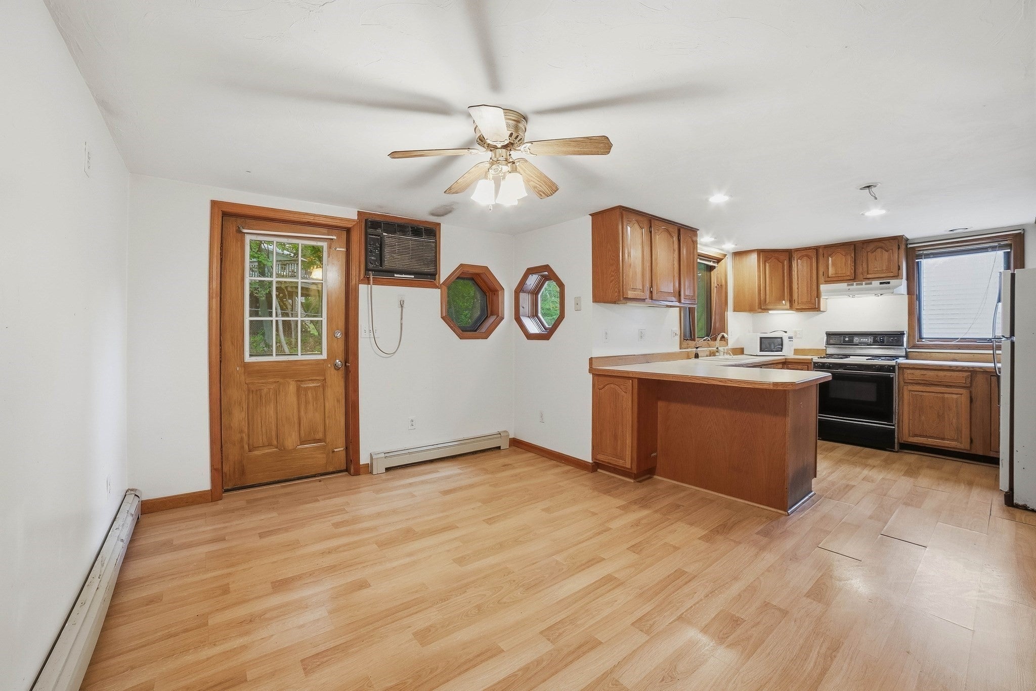 102 Sycamore Street, Millbury, MA, 102 Sycamore Street, Millbury, MA Photo #17
