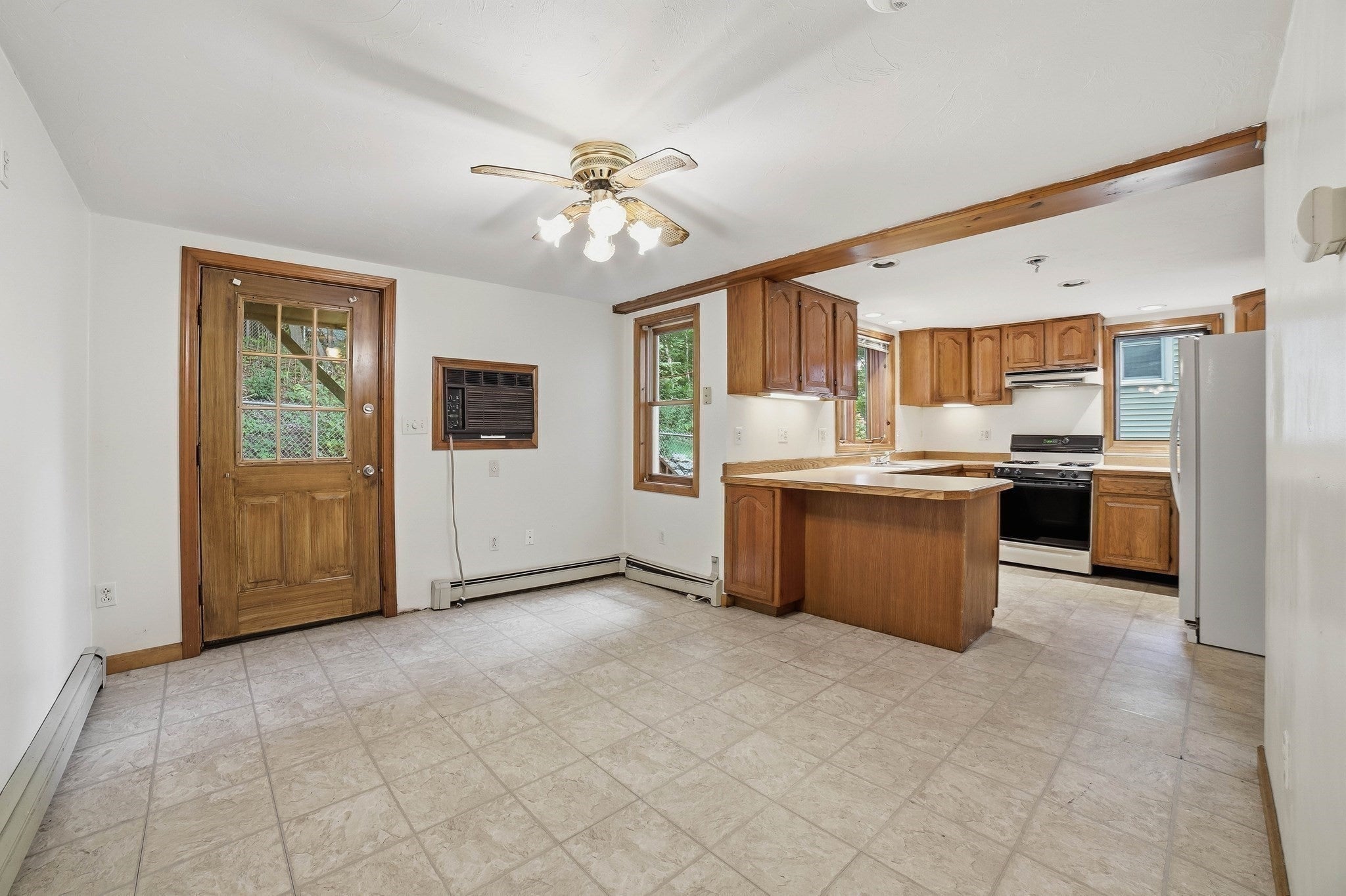102 Sycamore Street, Millbury, MA, 102 Sycamore Street, Millbury, MA Photo #7