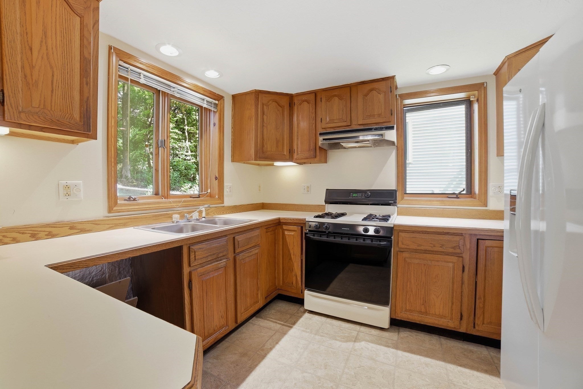 102 Sycamore Street, Millbury, MA, 102 Sycamore Street, Millbury, MA Photo #18