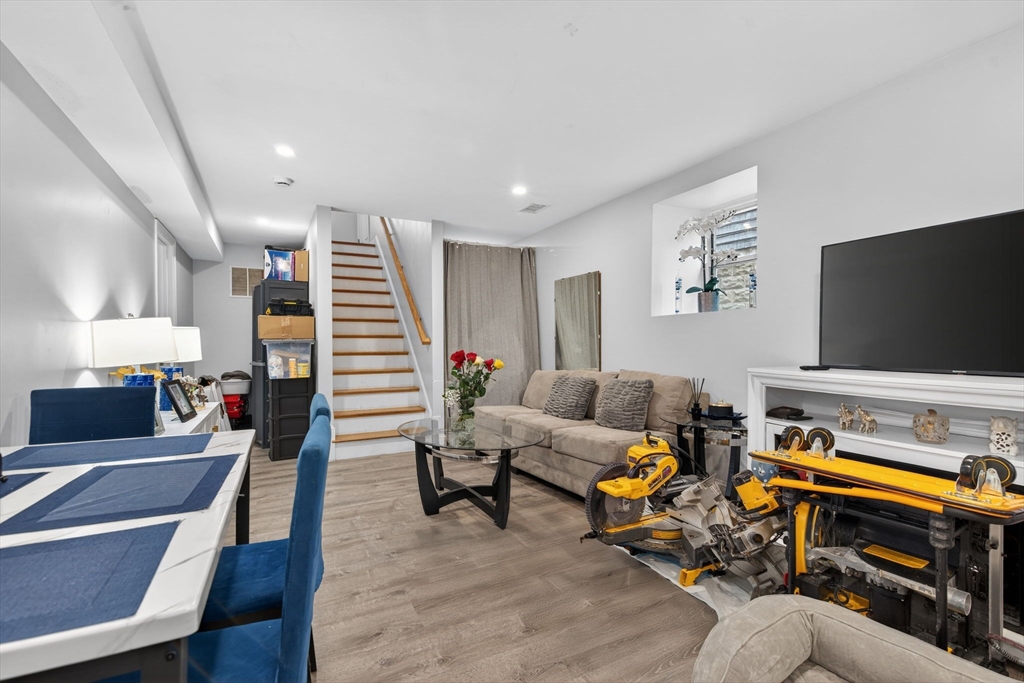 1684 N. Shore Rd