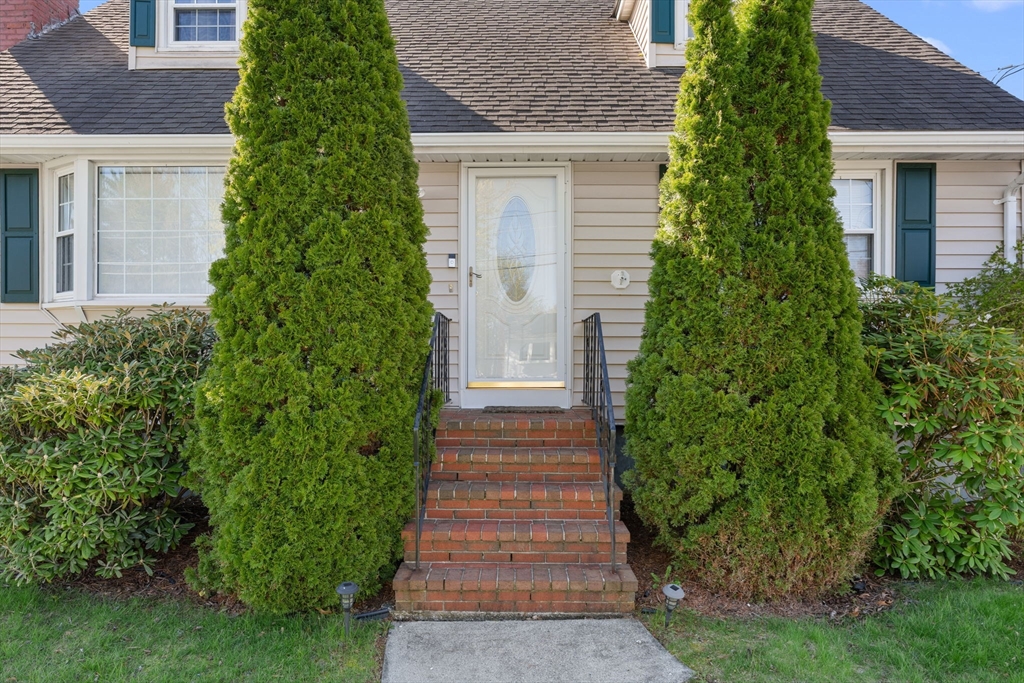 70 Westfield Dr