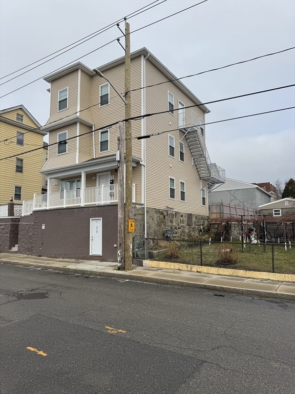 310 Alden St