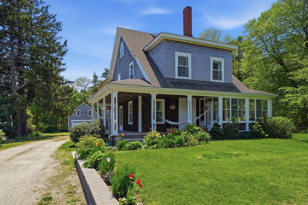 105 Scraggy Neck Rd