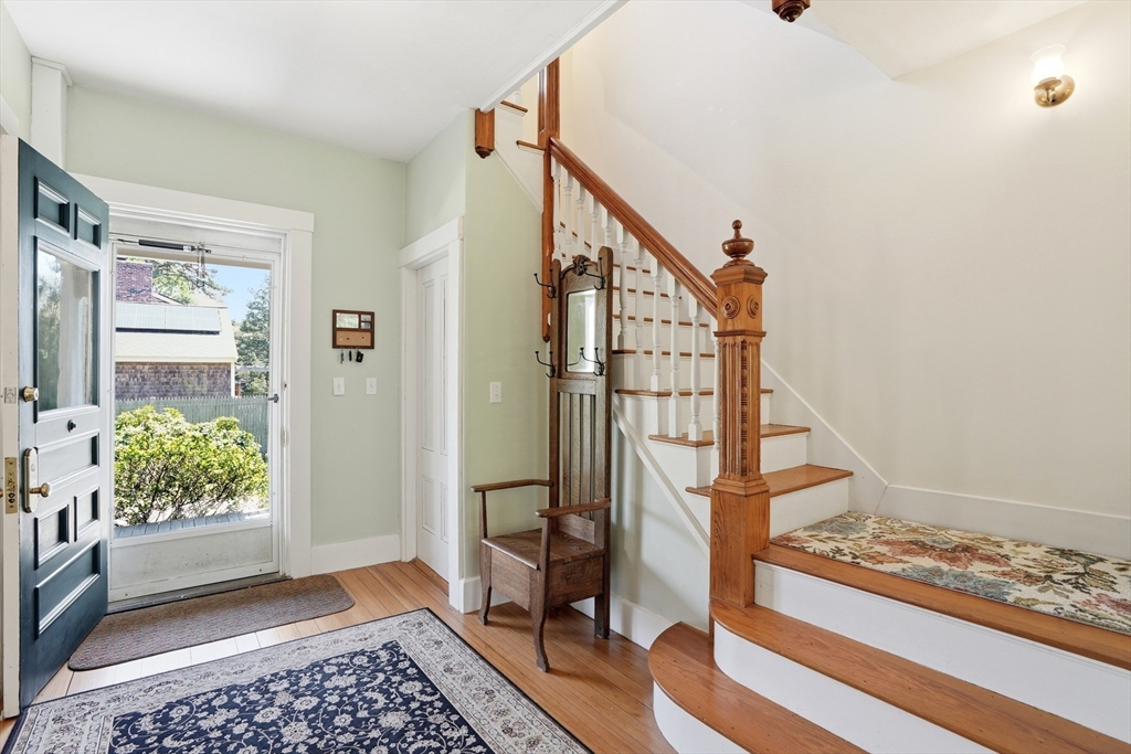 105 Scraggy Neck Rd