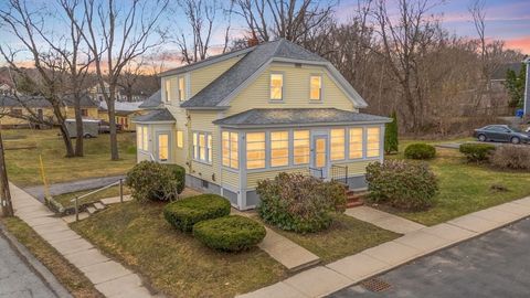 Photo of 40 Congress St, Amesbury, MA 01913 (MLS # 73499716)