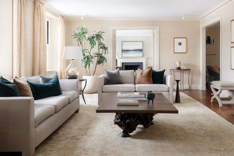 Photo of 172 Beacon Street #4, Boston, MA 02116 (MLS # 73483040)