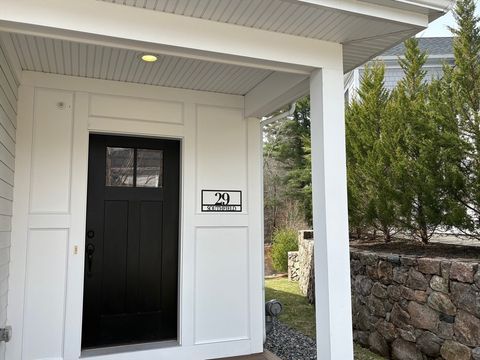 29 Southfield Ln 29 Sherborn MA 01770