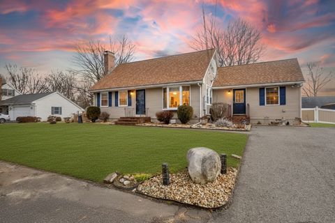 47 Roberta Cir Agawam MA 01001