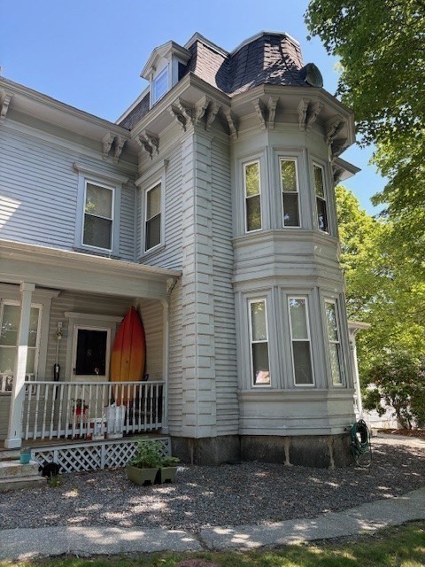 613 School Street