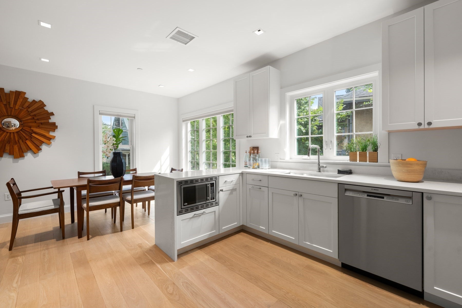 21 Crowninshield Rd #2-1, Brookline, MA Photo #10