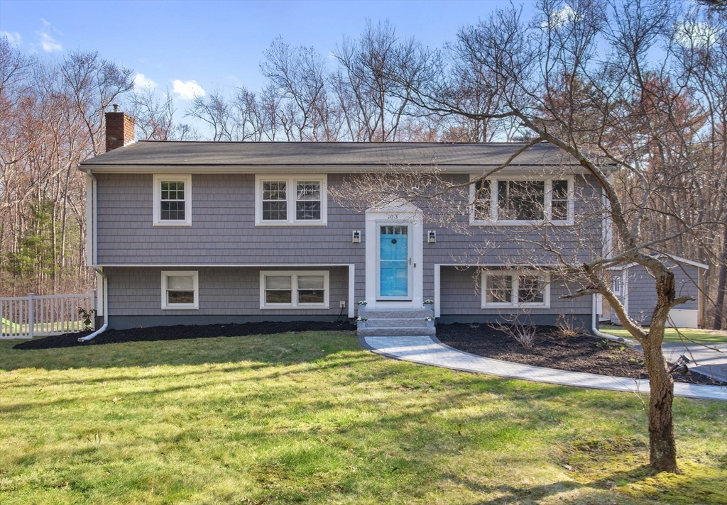 103 Cross St