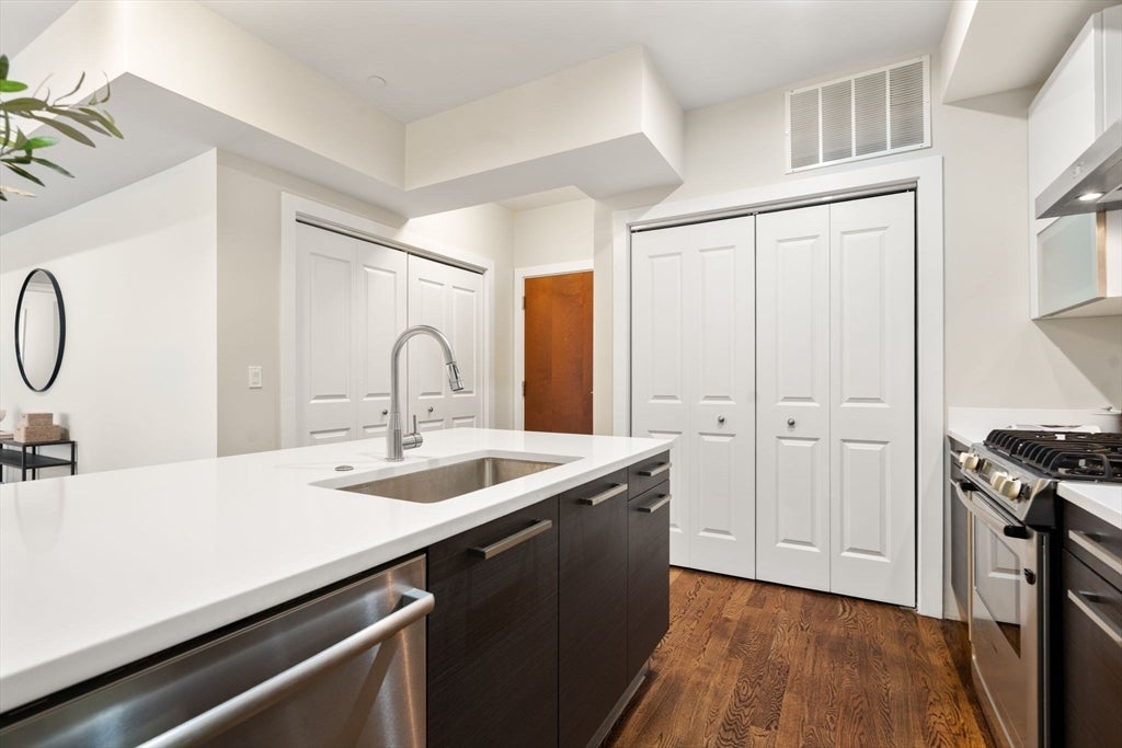 10 St George Street #406, Boston, MA Photo #9
