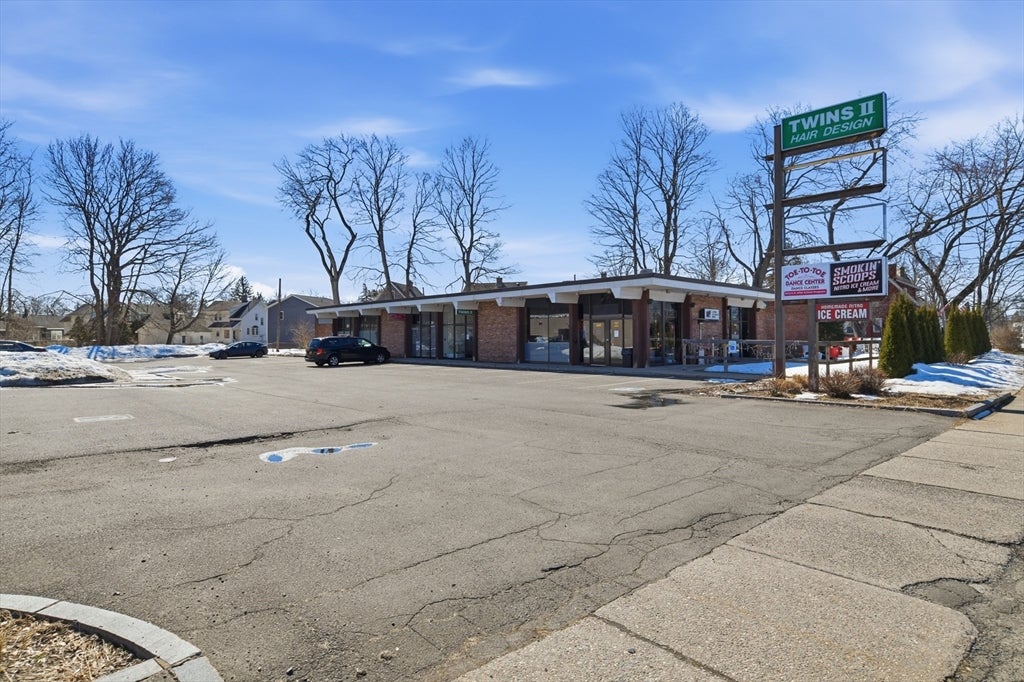 Photo 1 of 13 — 1399 Westfield St, West Springfield, MA 01089