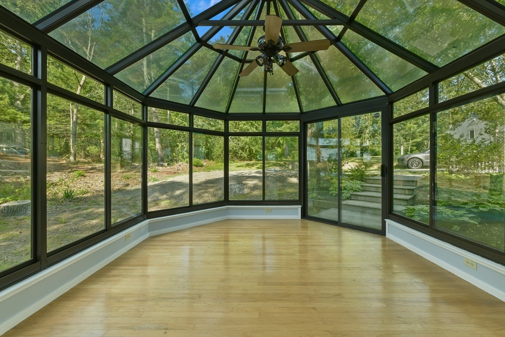 Westport, Massachusetts 02790, United States, 3 Bedrooms Bedrooms, ,2 BathroomsBathrooms,Residential,Active,172269