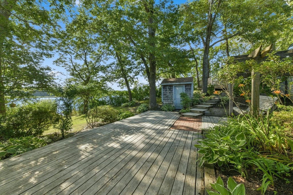 Westport, Massachusetts 02790, United States, 3 Bedrooms Bedrooms, ,2 BathroomsBathrooms,Residential,Active,172269