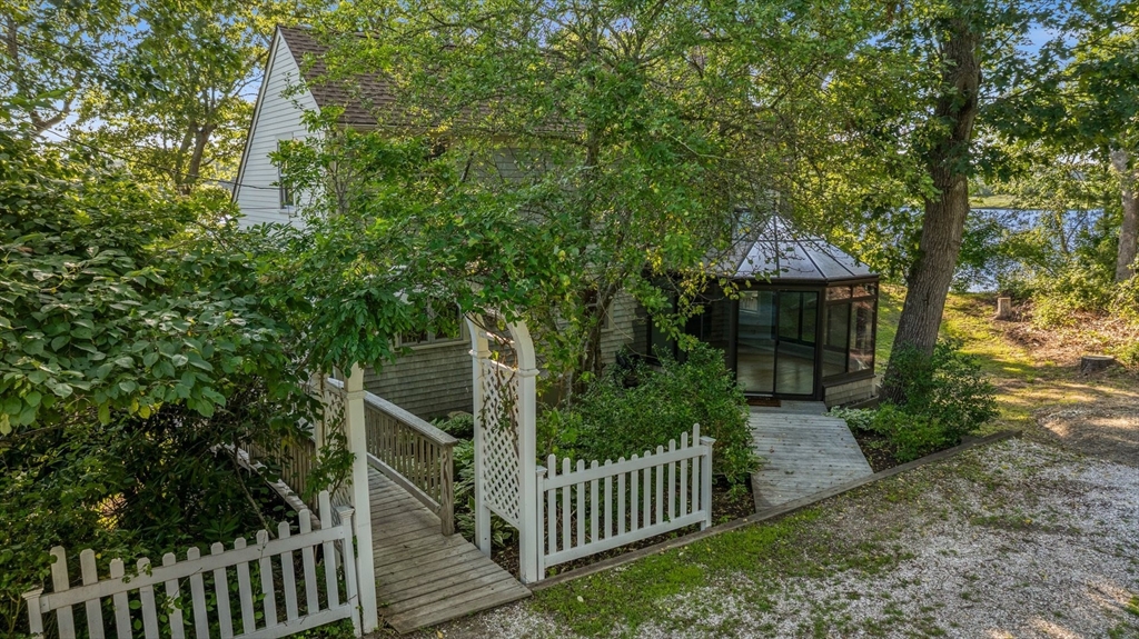 Westport, Massachusetts 02790, United States, 3 Bedrooms Bedrooms, ,2 BathroomsBathrooms,Residential,Active,172269