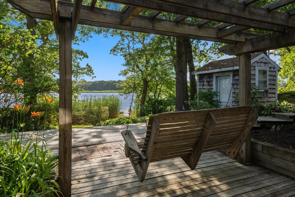 Westport, Massachusetts 02790, United States, 3 Bedrooms Bedrooms, ,2 BathroomsBathrooms,Residential,Active,172269