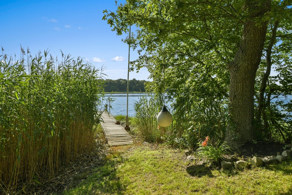 Westport, Massachusetts 02790, United States, 3 Bedrooms Bedrooms, ,2 BathroomsBathrooms,Residential,Active,172269