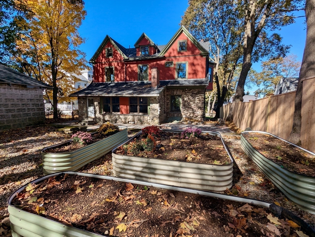 141 Beacon St