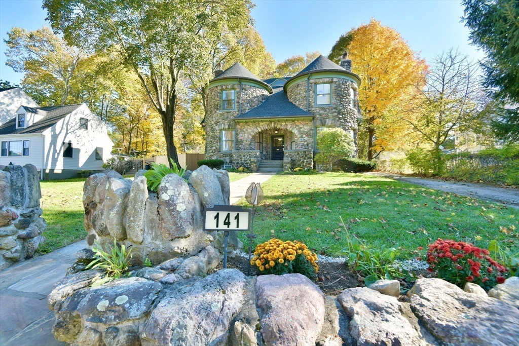 141 Beacon St