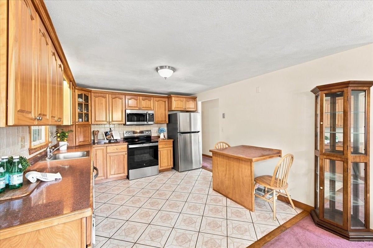 2040 Central St, Stoughton, MA Photo #14
