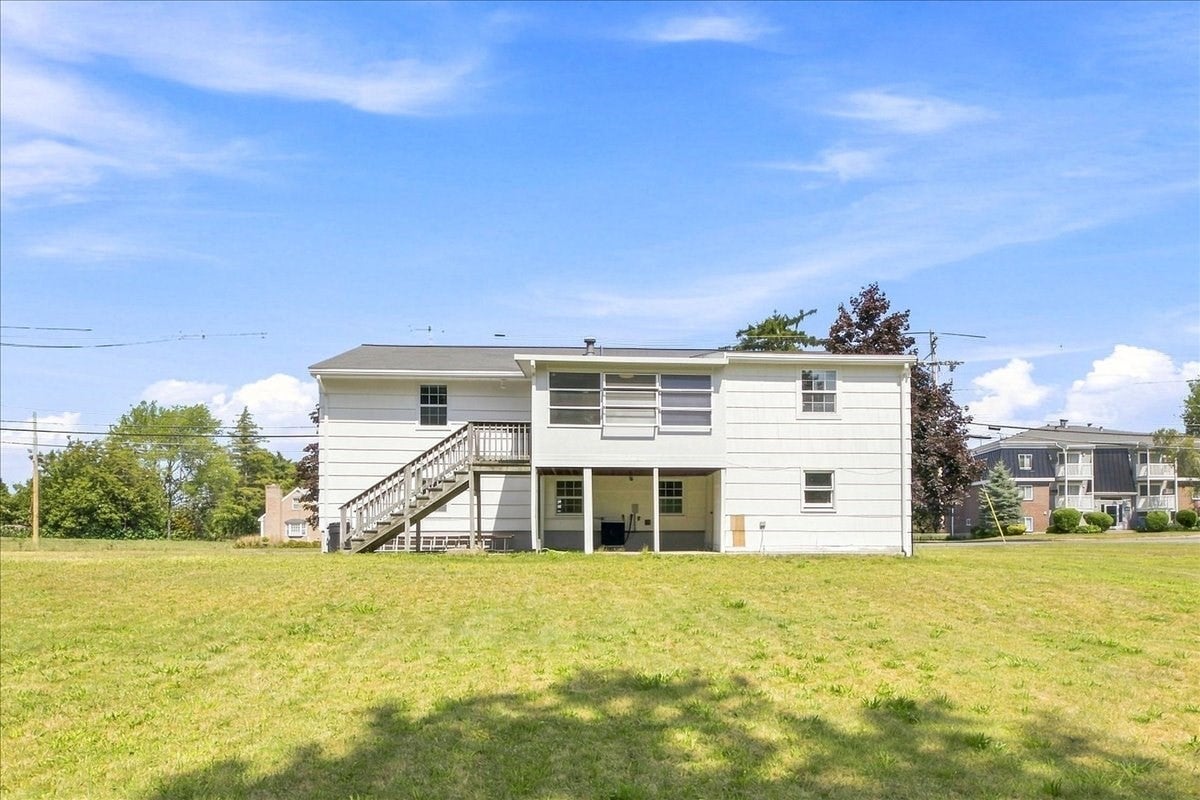 2040 Central St, Stoughton, MA Photo #35
