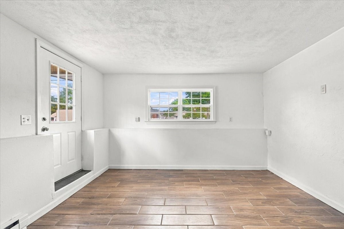 2040 Central St, Stoughton, MA Photo #24
