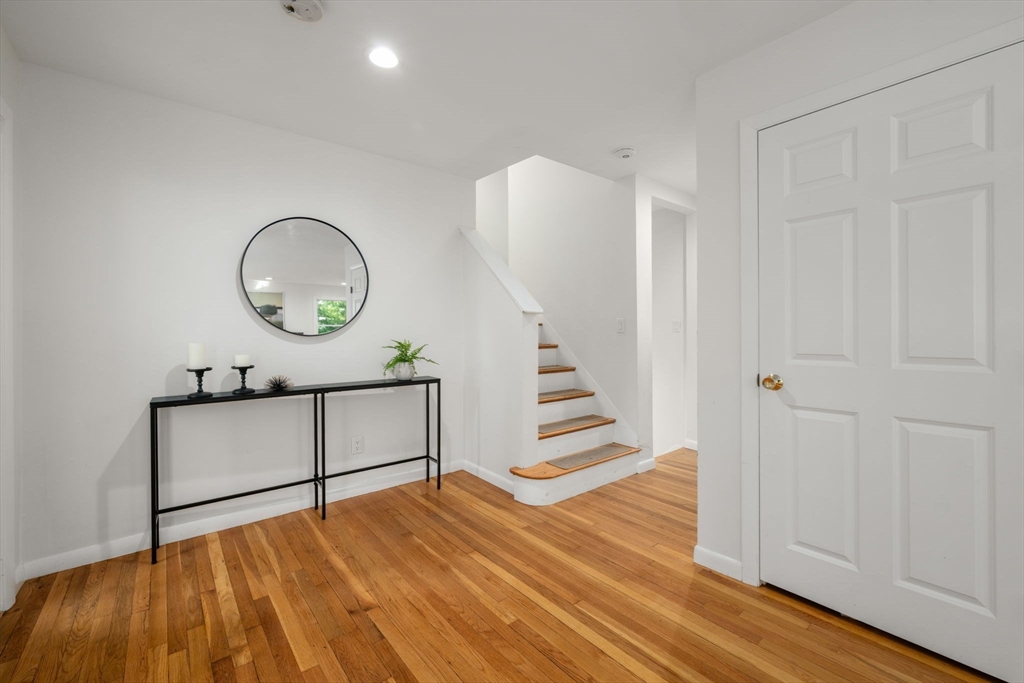 324 Nashoba Rd
