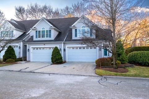 Photo of 15 Peachey Cir #204, Middleton, MA 01949 (MLS # 73461824)