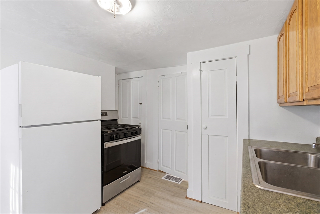 196 Highland S ST, Taunton, MA, 196 Highland S ST, Taunton, MA Photo #17