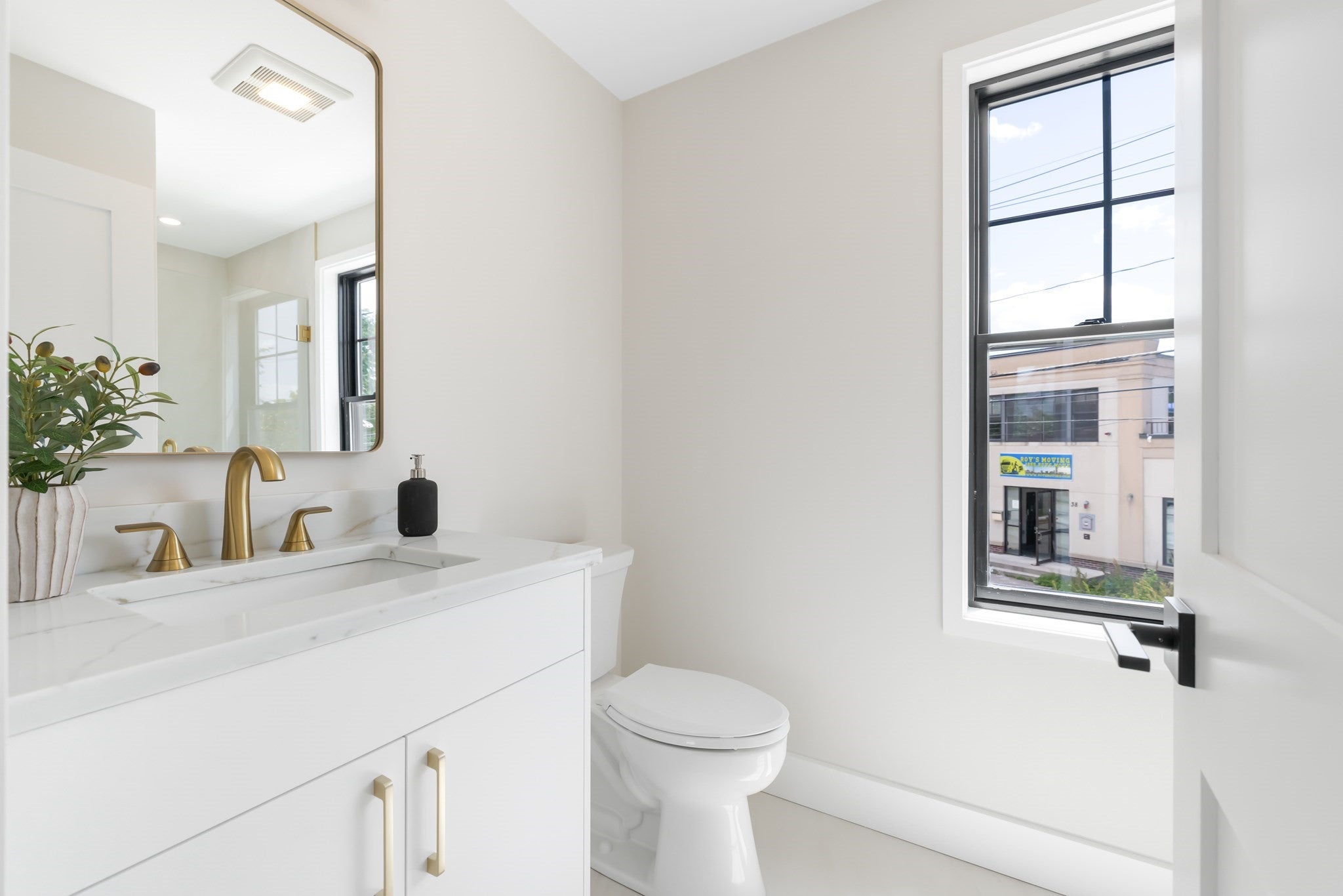 43 Crafts St 2