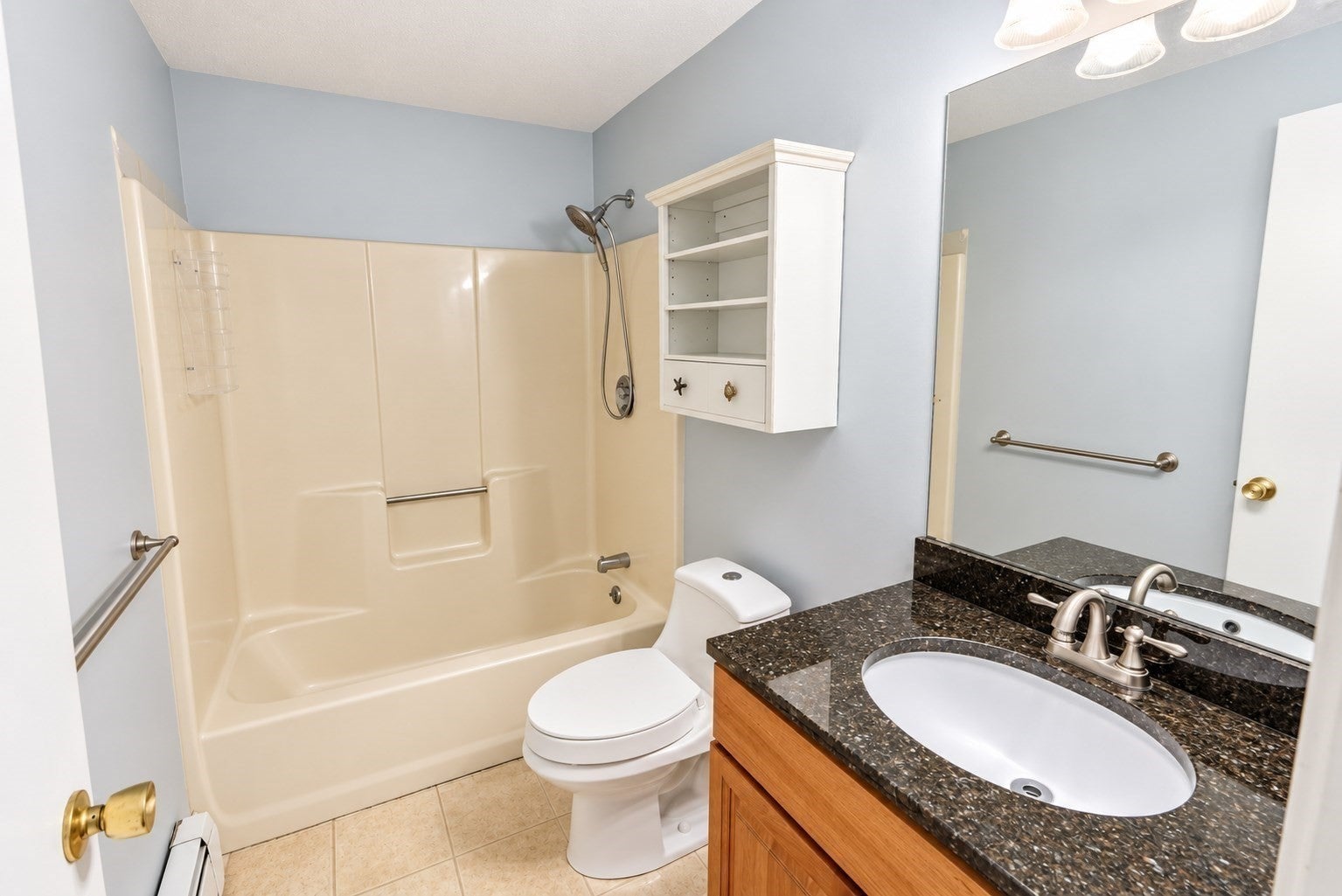 2320 Skyline Dr #18, Lowell, MA, 2320 Skyline Dr #18, Lowell, MA Photo #10