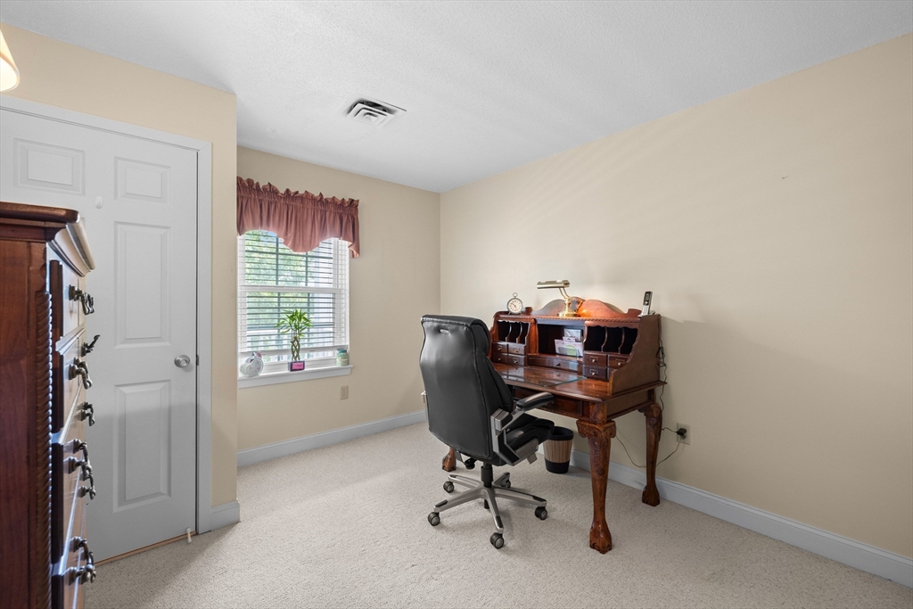 700 Brookside Dr #J, Andover, MA Photo #24