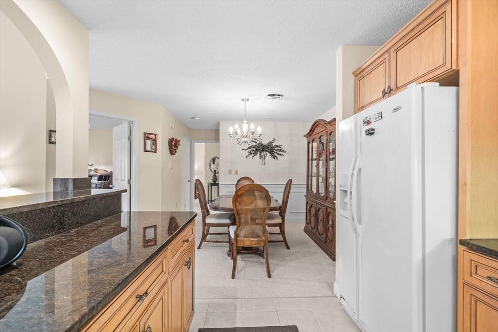 700 Brookside Dr #J, Andover, MA Photo #9