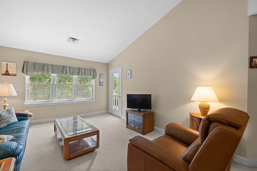 700 Brookside Dr #J, Andover, MA Photo #16