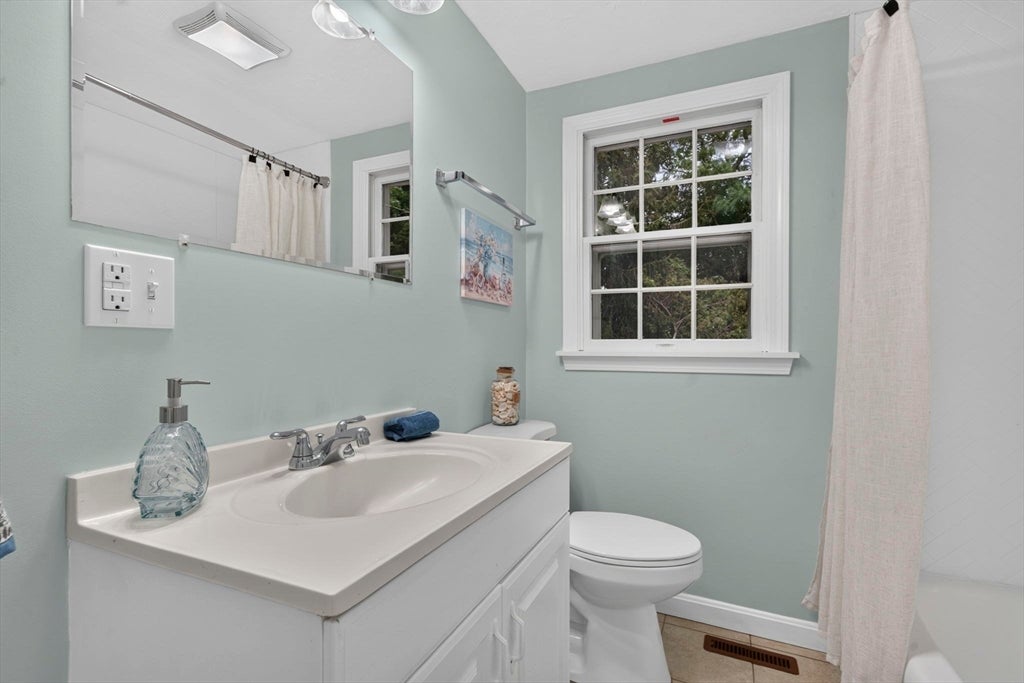 230 Race Ln, Barnstable, MA Photo #19